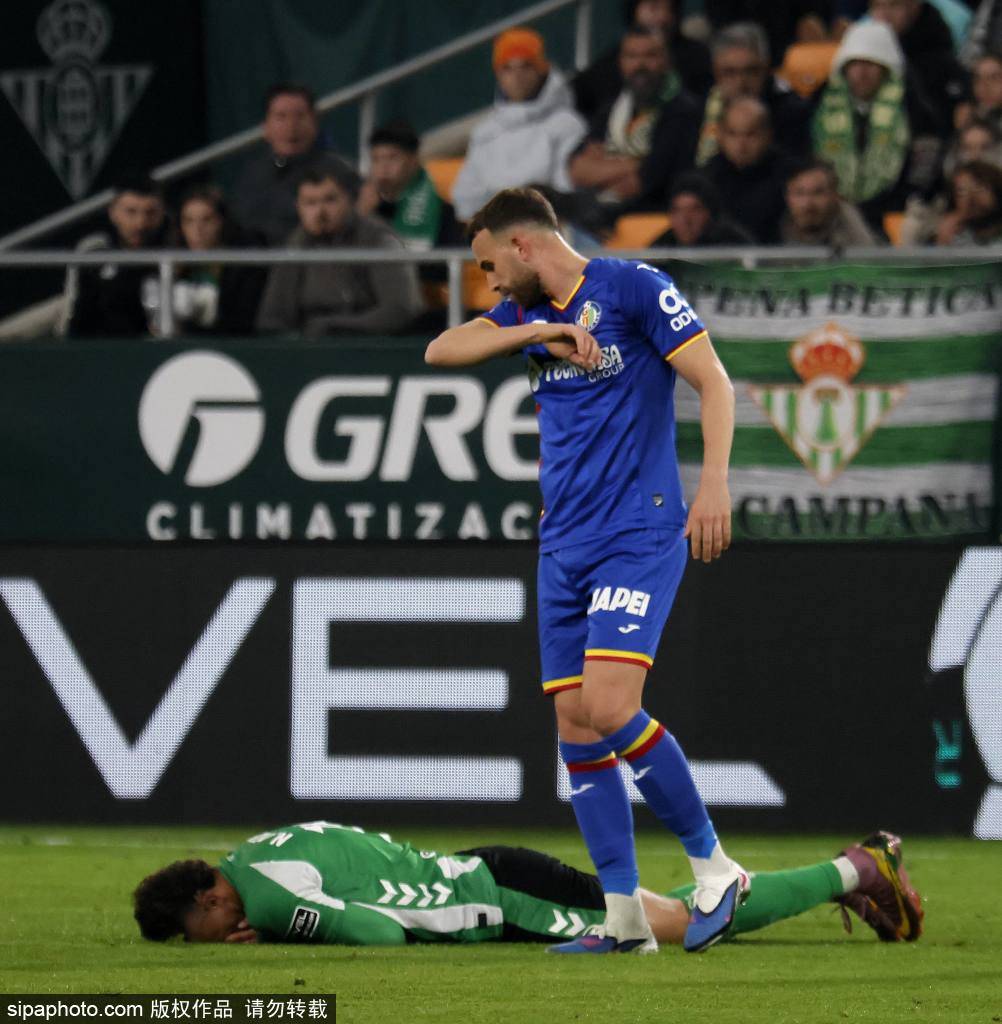 西甲西乙赛季中场休息:皇家奥维耶多与体育俱乐部的悬崖边舞蹈